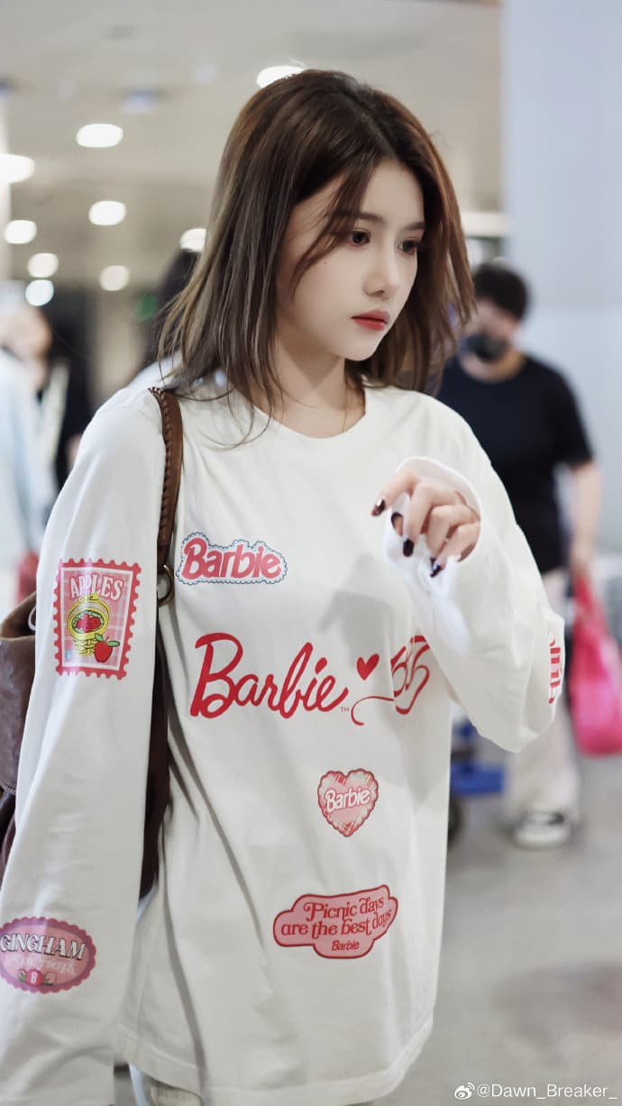 Barbie 芭比联名白色长袖T恤